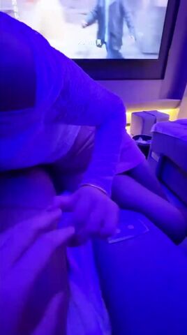 会喷水亲姐姐新作 去姐姐的足浴店照顾她生意半个月没操她包间内撩的她欲火焚身