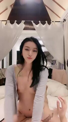 超人气女神 极火爆高颜值女主播汝复出线下约啪 小草莓 女上位水蛇腰爆桩