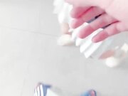 客厅让妹妹口爆吞精趁其不备插射到阴道深处嫩穴装不下精液都溢出来了