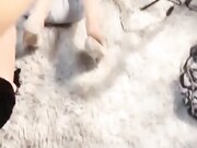 双飞高颜值闺蜜 一根鸡吧有点应付不过来 只能先操无毛粉鲍鱼 再操逼毛茂密美女