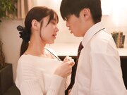 每天在电车角落看书的清纯美女姐姐1