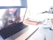 办公室裸聊被同事抓包，必须满足他的大鸡巴才能放过我