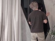 Cheating我丈夫和我在俱乐部遇到的另一个男孩 让他射在我的阴户里 对不起宝贝