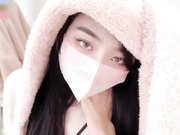 校园女神清纯靓丽的外表下有一颗淫荡的心