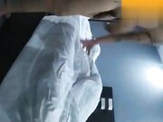 大奶子妹子被社会纹身男友在浴缸玩弄爆操