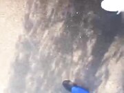 勾搭建筑工地00后小伙 小伙经不住诱惑 一激动射逼里了