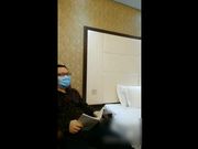 约了个96年骚妹子宾馆玩自拍一双长腿性感逼逼水很多