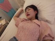 对性产生兴趣的 女友妹妹 若隐若现的诱惑2