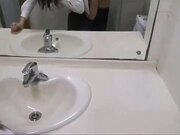 姐夫偷情银行职员小姨子 一边接男友电话一边被姐夫操