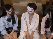 青春制服下的火辣诱惑 两个清纯少女在酒店被操到高潮连连 娇喘与哭腔交织