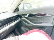 户外与小姨子车震生怕有人来看到既害怕又刺激 户外