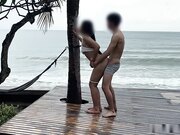海滩出轨兄弟女友大屁股让我内射灌满