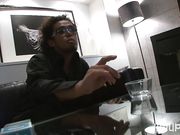 90后嫩逼学妹化妆间被猥琐流氓口爆颜射