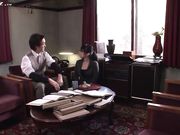 公公支开儿子,叫儿媳给他舔鸟最后射在了她的喉咙里