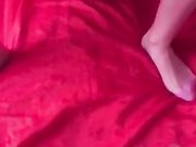 粉色丝袜浪嫂子家中自慰拍视频被我看到了