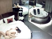 与白嫩大奶子女友主题酒店爱爱操逼