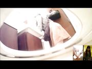 刺激的偷拍酒店里的公厕