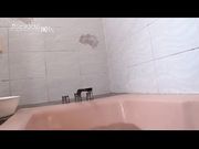 大奶女友家中浴室激情 胸推真的好刺激