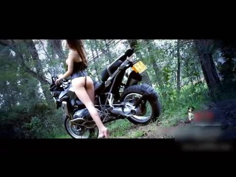 兼职女主播户外约拍高清写真