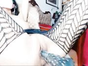 狐妖妲己黑丝情趣炮击双插骚逼和屁眼，呻吟给力，炮击不过瘾再换酒瓶子，这逼也是没谁了