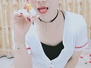 极品眼镜御姐和有点变态的异性装炮友啪啪口爆吐白浆样子非常淫骚