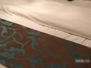 白嫩极品外围模特被土豪带到情趣酒店啪啪口爆无套内射