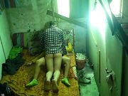 简易房低价格解决生理问题话不多说洗洗脱衣服就开干鸡妹还可以变换体位