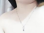 风骚少妇小浪女和闺蜜白洁约了一个炮友玩3P 叫的很是淫荡 完事不过瘾继续插穴自慰