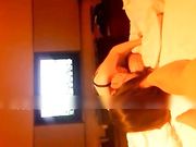 富二代砸钱让模特陪一晚 舔脚趾丝袜诱惑被干了2小时没休息