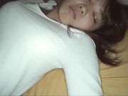 夜店下药刚读大学涉世未深的白嫩小姑娘带回住所各种玩弄