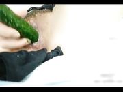 逼逼里的水都弄的内裤上全是