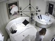 特色酒店偷拍听对话好像是漂亮美女有事求男的被带到酒店说事时占美女便宜趁机啪啪,不是自己女人真舍得干!