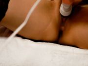 极品单身女神寂寞难耐闺房看动作片自慰高潮喷水来个爷们满足她插嘴插逼足交诱惑上部