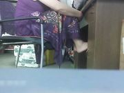 棚户区底层嫖妓小超市的货架原来暗藏玄机爽完出来继续教学搭讪站街妹对白有趣