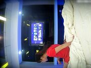 精品酒店偷拍球衣美女和大叔啪啪，草完不知道为何吵架了