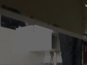 坐盗市流出某美容培训中心女厕偷拍2奇怪怎么有两个大叔出现在女厕