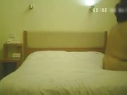 桑拿会所嫖妓长的挺好看身材苗条奶子坚挺圆润的长发妹操的床咔吱咔吱响呻吟不止