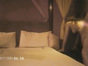 富商老板8哥高级桑拿会所重金翻牌20岁大奶高颜值亚裔女技师床上操到床下