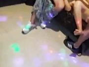 和朋友一起在KTV把被灌醉的小姐轮了