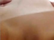 儿子性冲动把妈妈的肉色丝袜撕破了狂操妈妈的白虎逼