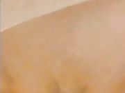 儿子性冲动把妈妈的肉色丝袜撕破了狂操妈妈的白虎逼