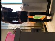 邻家新婚娇妻趁老公不在家叫我去欣赏她的皮衣艳舞 太劲爆