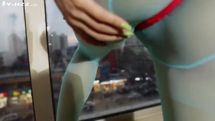 性感女神阳台大胆自拍 私处隔着丝袜若隐若现