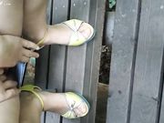 带着师妹景区玩露逼自插到喷水