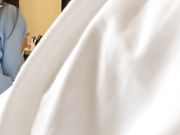 纯情蓝衣少女被我自己脱光给我舔鸡巴