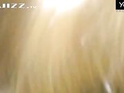 把第一次约会的小嫩妹带到家里沙发上强插 MM不停哭喊