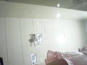 坐盗市最新流出国内牛人潜入公共女厕偷拍精选