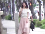 外站最新流出题材类作品长镜头拍公共场合内急的美眉们找个隐蔽处就开始放尿尿量都很足720P高清