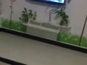 【超爽剧情系列】野兽父亲看片欲火焚身 偷潜入漂亮女儿房间 无套爆操睡梦中女儿 淫语内射 高清720P完整版