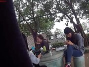 外站最新流出国内牛人潜入高校女生宿舍区女厕偷拍学妹嘘嘘